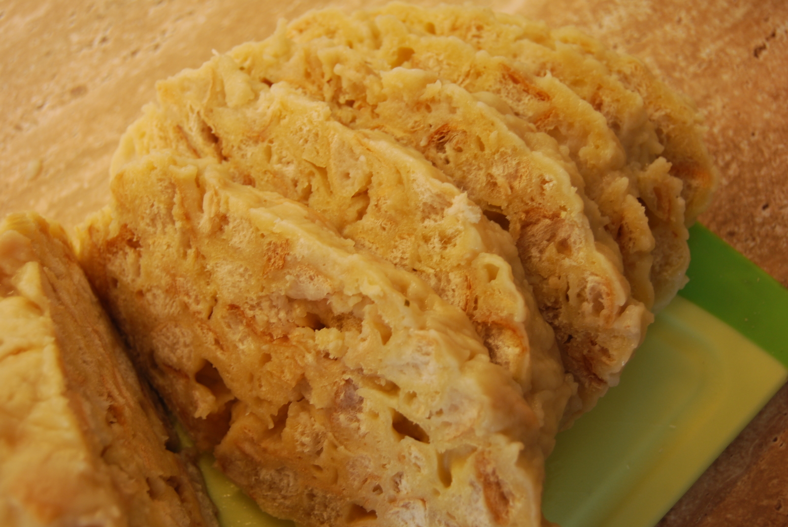Und das ist der Mäignedl (Mehlknödel)